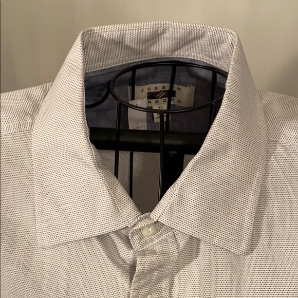 Men’s Joseph Abboud Button Down - Picture 4 of 7